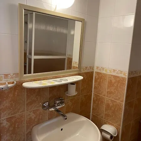 Hotel зонарита